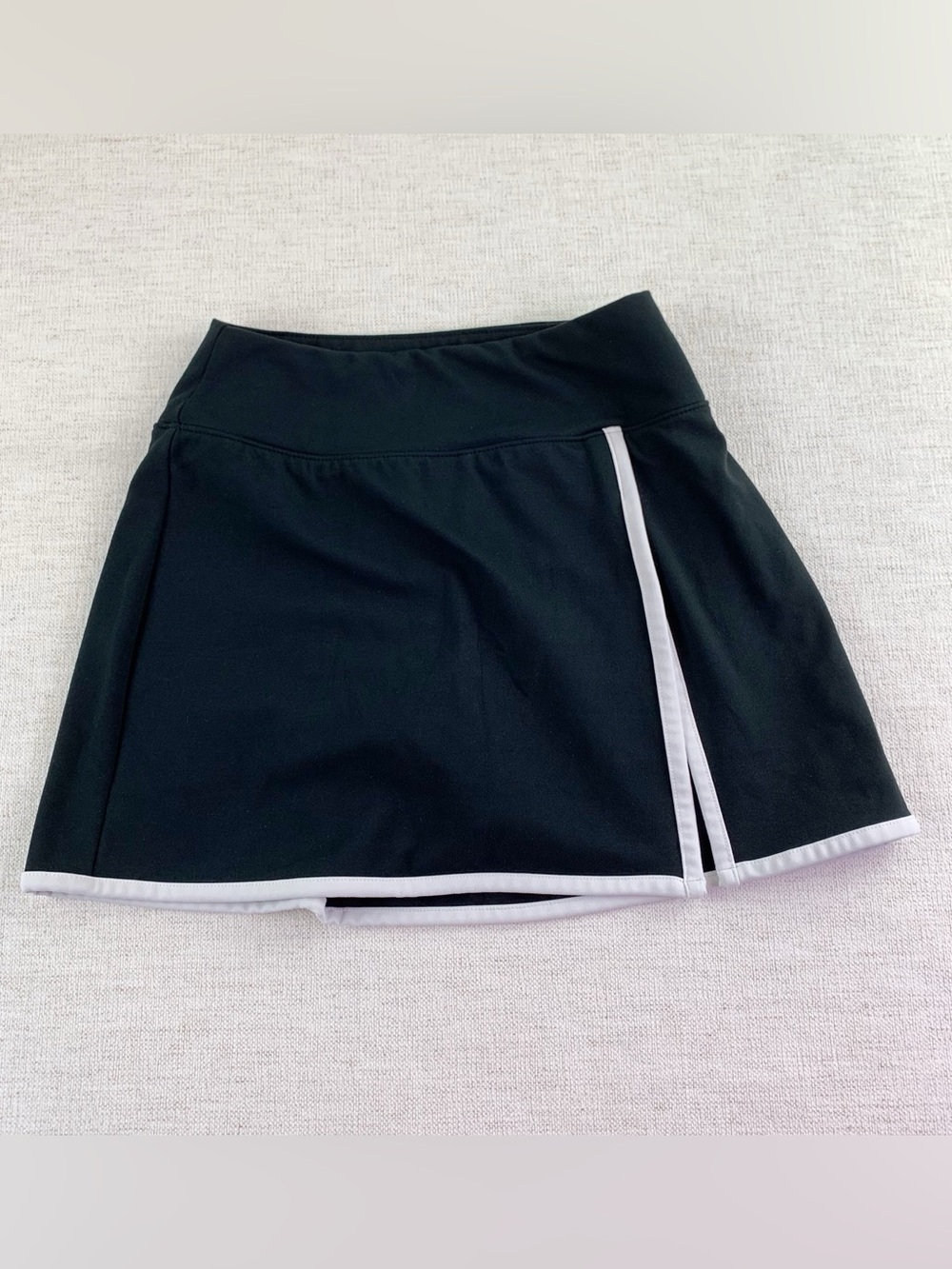 wild fable Black Athletic Skort with White trim women's XS